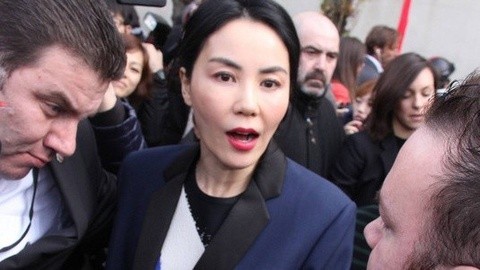 壹周联播 张曼玉开嗓惊众人 王菲扭捏失天后风范