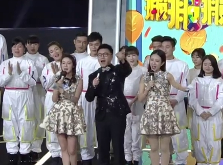 幸运搬搬搬2016 帅哥美女甜美来袭 闯关湿窘境