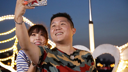 我们结婚了 曹曹夫妇汉江约会