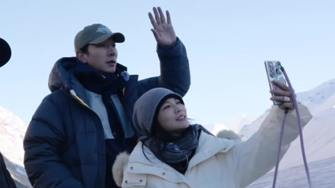 张亮黄英打卡最美珠峰 扎西平措在故乡唱《故乡》