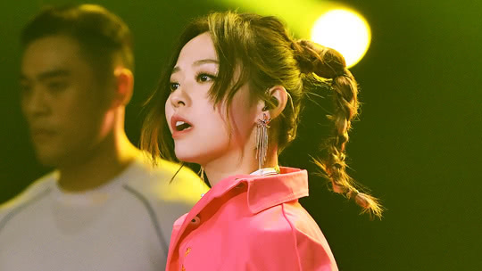 第8期：张靓颖活力《快乐颂》开唱