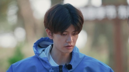 宫家岛扑克牌游戏 “拔腿毛”赌注新奇