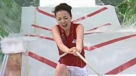 男生女生向前冲第2季 美女冲关成功喜极而泣！