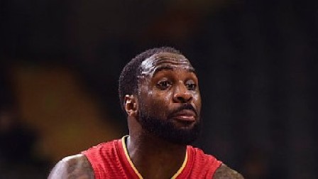 CBA 18/19赛季 劳森31分山东队2人上双，同曦主场97-112不敌山东