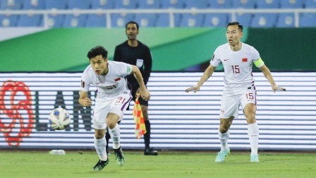 中国男足冲击2022世界杯 中国女足三天前3-1击败越南女足，三天后中国男足1-3越南
