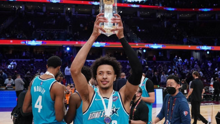 NBA热辣资讯 状元不愧是状元！坎宁安斩获全明星新秀挑战赛MVP!