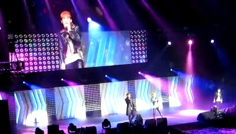 EXO One Dream - 2012 SMTOWN World Tour in LA 饭拍版 12/05/21-BoA (宝儿)EXO SHINee