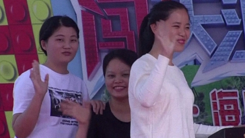 男生女生向前冲 第九季 女生队拔得头筹！男生队反超一分！