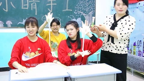 美女家务事 挑战芥末做无硼砂泥