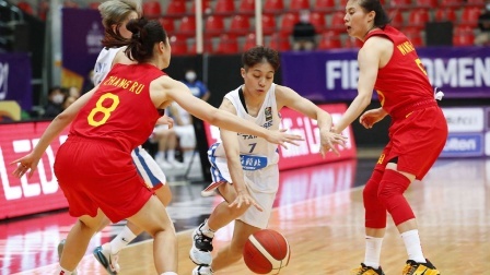 中国女篮大胜中国台北队74分 打出一波29比0攻击波