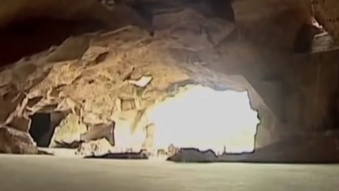 经典传奇 恐怖蛇蟠岛之谜