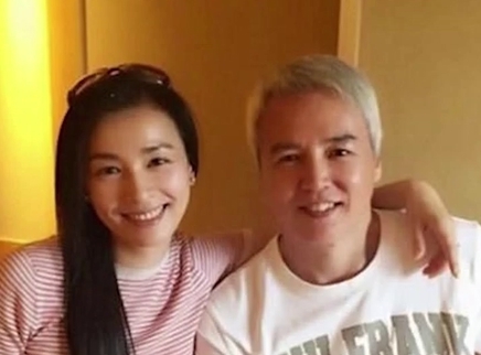 娱乐急先锋 张庭老公林瑞阳和事业妹妹牵手