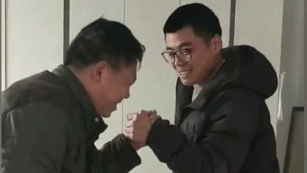 看看父子俩谁厉害！