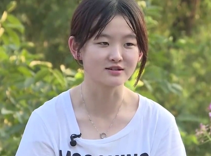 变形计之成长之路 追星狂魔陈思媛捉蝎子