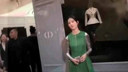 嘻嘻娱乐 2017 11月 华人女星第一人 刘亦菲确认主演迪士尼真人版《花木兰》171130