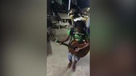 名副其实一人乐队 玩到富豪寻人想送奖