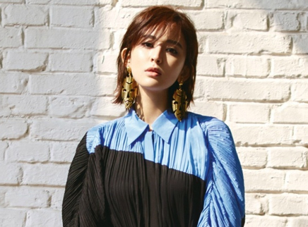 Cover star 娜扎帅气短发仙攻范儿更撩人