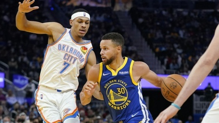2021-2022赛季NBA集锦 NBA常规赛-库里三节20分 格林14+11勇士主场大胜雷霆