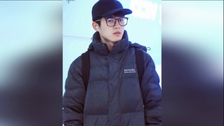 嘻嘻娱乐 2017 11月 刘昊然同款销售火爆 中戏回应:新校服正在赶制 171123
