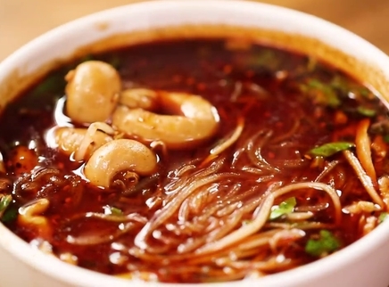 觅食迹 姐妹花做出成都最正宗的肥肠粉