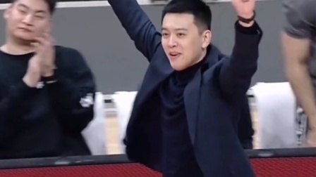 CBA热辣资讯 连续把威姆斯和胡明轩罚出场！随后杨鸣的反应亮了！