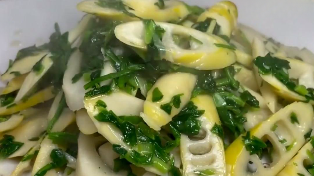 人气美食 惊蛰一口春鲜 荠菜炒竹笋