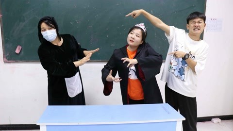 小晴为了解开封印，和冬冬一起去找黑衣人算账，能救出冰冰吗？