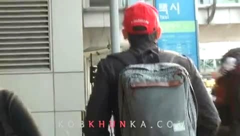 2PM 泰国返韩抵达仁川机场 主Nichkhun 饭拍版 12/04/28-2PM