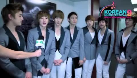 IU kiss&cry 采访 2011第九届 Hollywood Bowl 韩流音乐节-U-Kiss (UKiss)