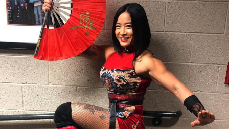 WWE在中国 2019年王室决战大赛花絮 李霞被选中 激动大喊