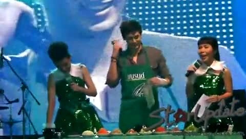 2PM 尼坤做韩国料理环节(1) - BRAND'S 歌迷见面会 饭拍版 12/05/19-2PM
