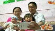 宝宝抱抱 重庆宝宝生病急坏家人