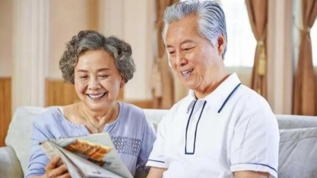 2024养老金正式并轨 咱的养老金要涨了？