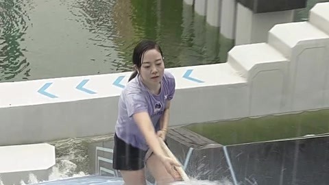 男生女生向前冲 第十四季 游泳女教练体能惊人 拳击帅哥腹肌开瓶盖
