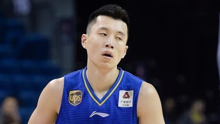 CBA 18/19赛季 同曦VS江苏第一节：斯隆长传助攻候逸凡起飞暴扣！江苏首节领先同曦