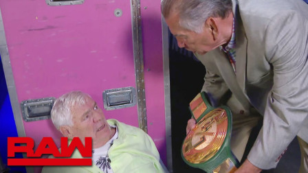 WWE RAW 2019 【RAW 07/22】传奇爷爷败在女神凯莉手中