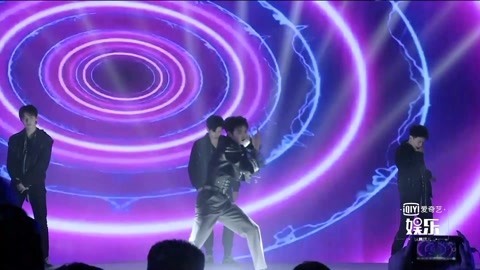 UNINE何昶希生日会 开场秀《LoveShot》