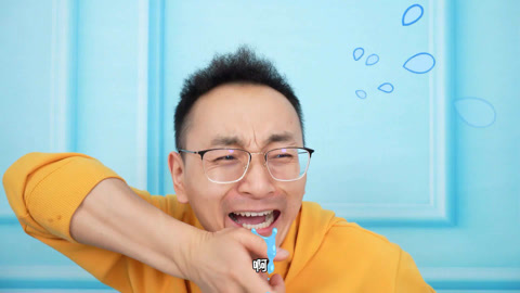 奇怪的一杯水