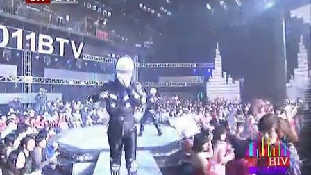 北京卫视2011网络春晚 《魔幻激光吉他秀》曹扬 韦至