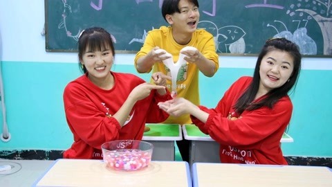 美女家务事 用无硼砂泥做爆浆泡珠