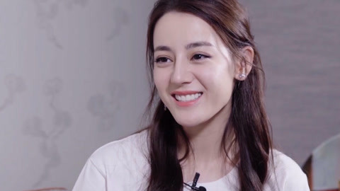 毒叔会客厅 迪丽热巴两面性格?坦言从女汉子到淑女的搞笑历程！