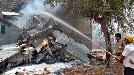 印度飞机坠毁直接甩锅中国竟称是因中国零件