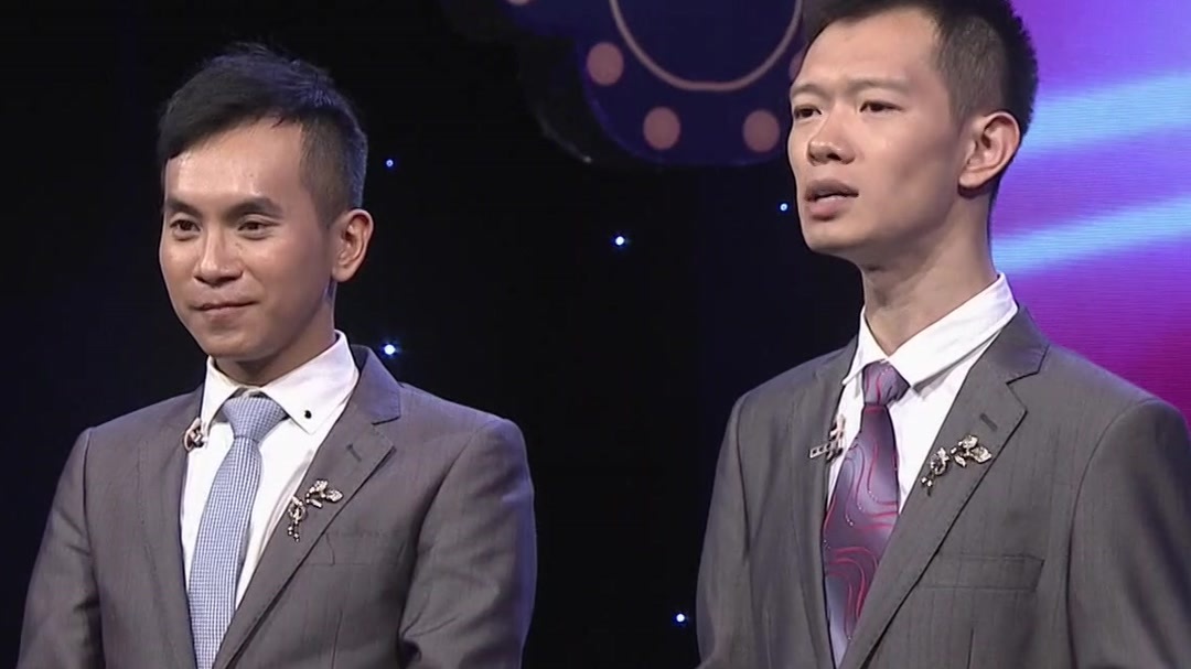 相声《童年的记忆》 陈印泉滑稽表演经典跳皮筋动作 逗乐全场