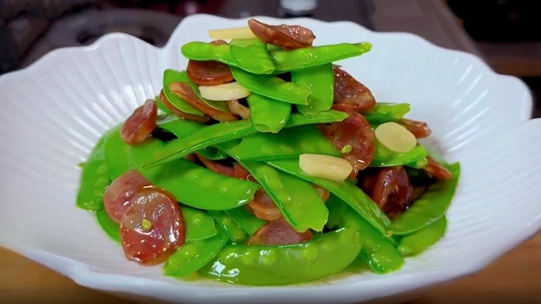 人气美食 秋季餐桌美味 腊炒荷兰豆