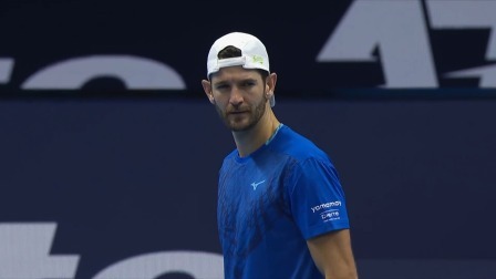 【全场回放】伯莱里/瓦瓦索里0-2克拉维茨/普埃茨 ATP年终总决赛小组赛