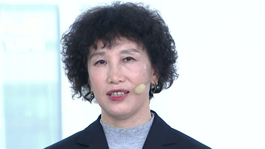 老师请回答 大中小学同上一堂课 近视之后会怎样？