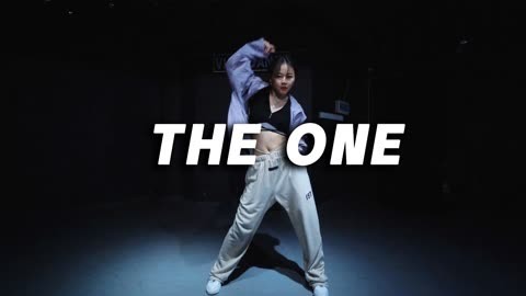 口袋舞蹈 苗苗翻跳《THE ONE》 | 帅气拉风【口袋舞蹈】