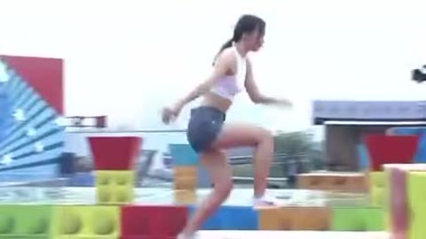 舞团辣妹齐闯关