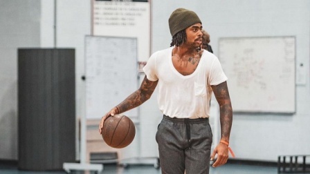 NBA热辣资讯 慢动作欣赏拉塞尔的投篮！你觉得这投篮姿势你打几分？