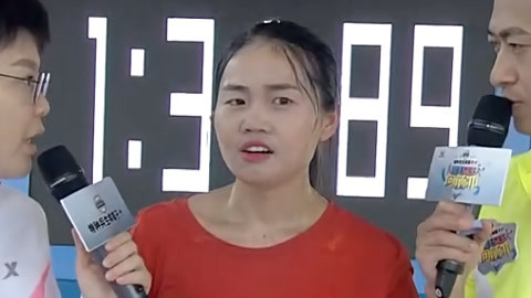 瘦弱宝妈赛道上狂奔 小哥为弥补遗憾重返赛场